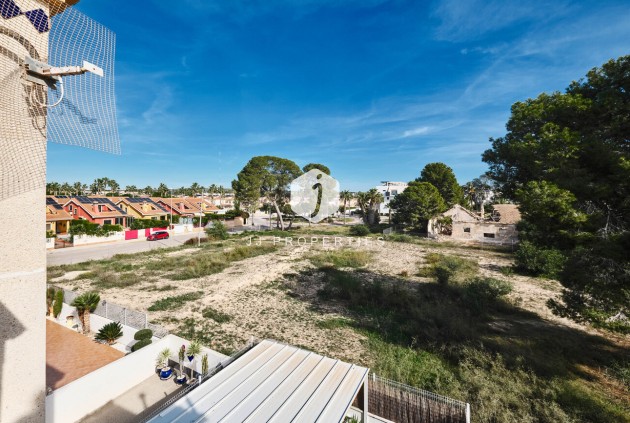 Resale - Chalet -
Guardamar del Segura - El Raso