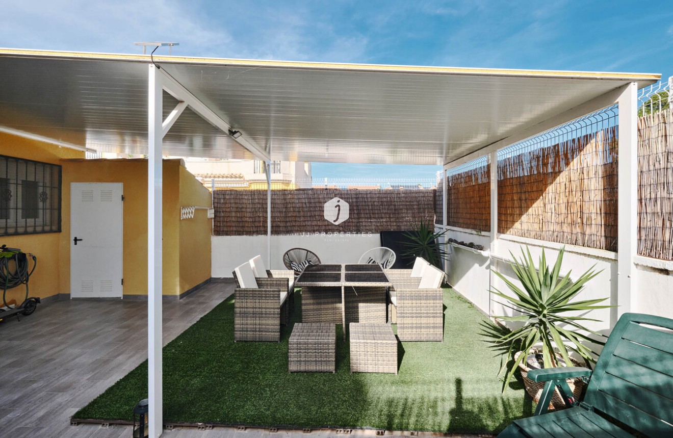 Resale - Chalet -
Guardamar del Segura - El Raso