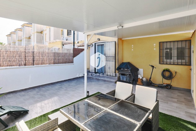 Resale - Chalet -
Guardamar del Segura - El Raso