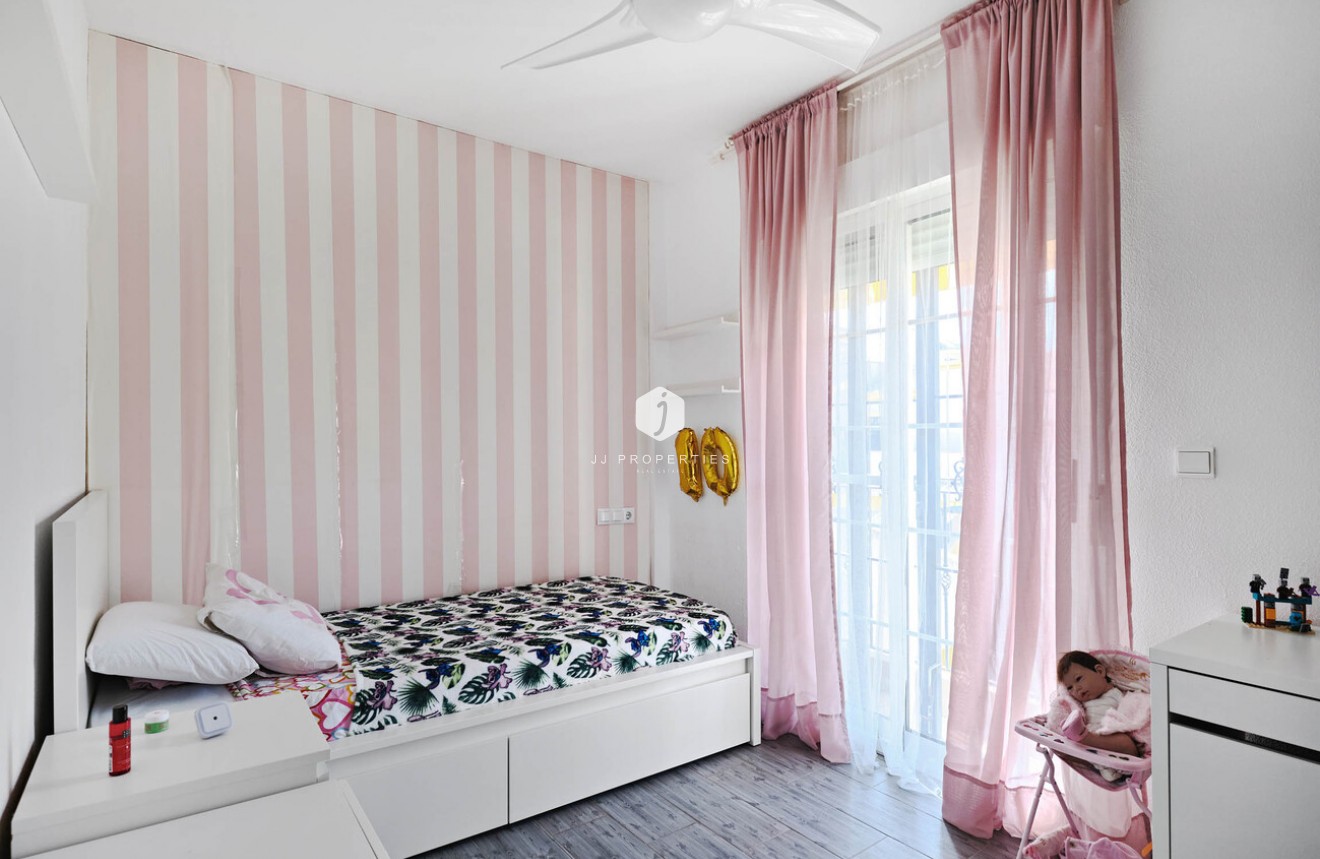 Resale - Chalet -
Guardamar del Segura - El Raso