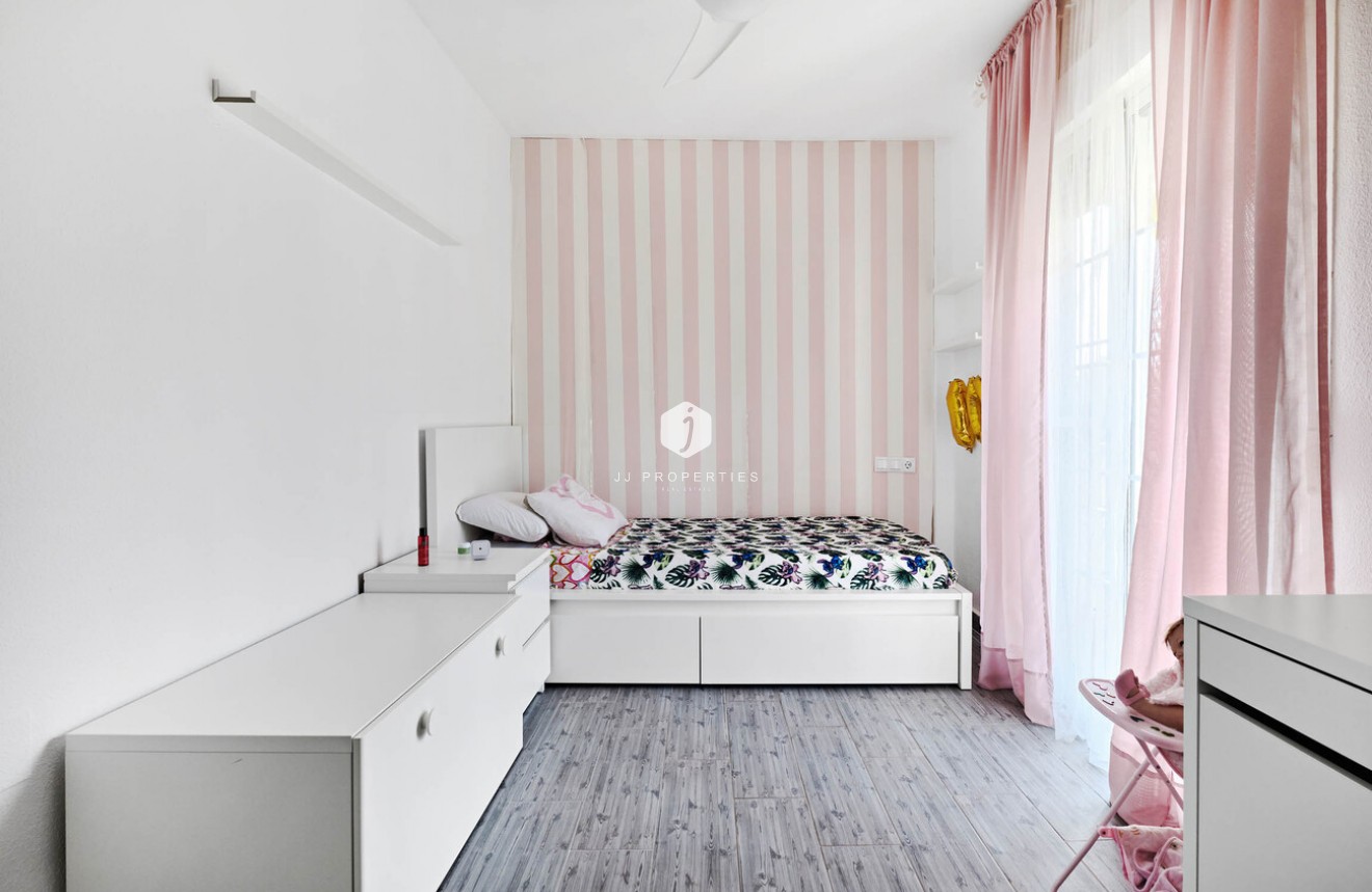 Resale - Chalet -
Guardamar del Segura - El Raso