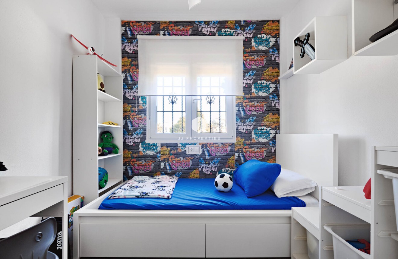 Resale - Chalet -
Guardamar del Segura - El Raso