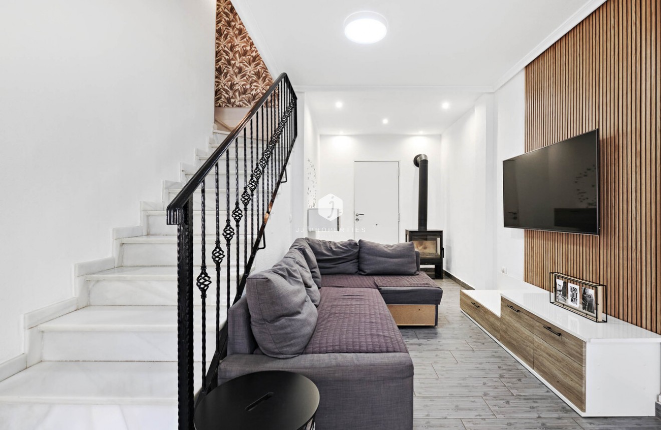 Resale - Chalet -
Guardamar del Segura - El Raso