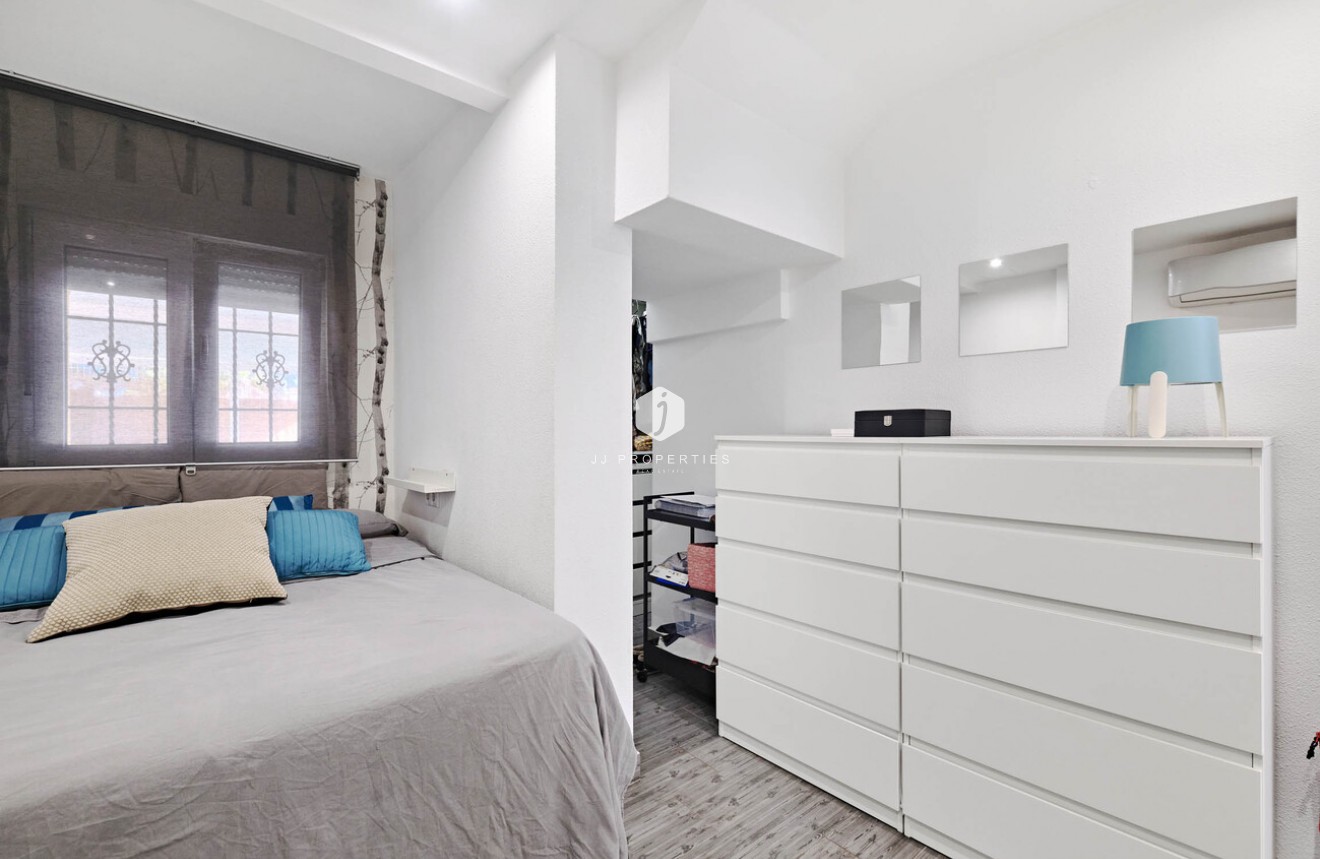 Resale - Chalet -
Guardamar del Segura - El Raso