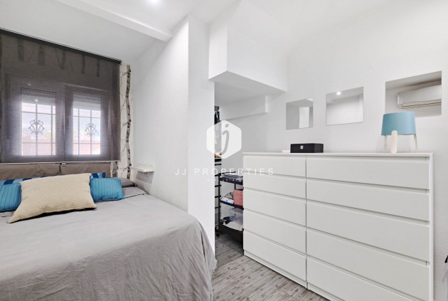 Resale - Chalet -
Guardamar del Segura - El Raso