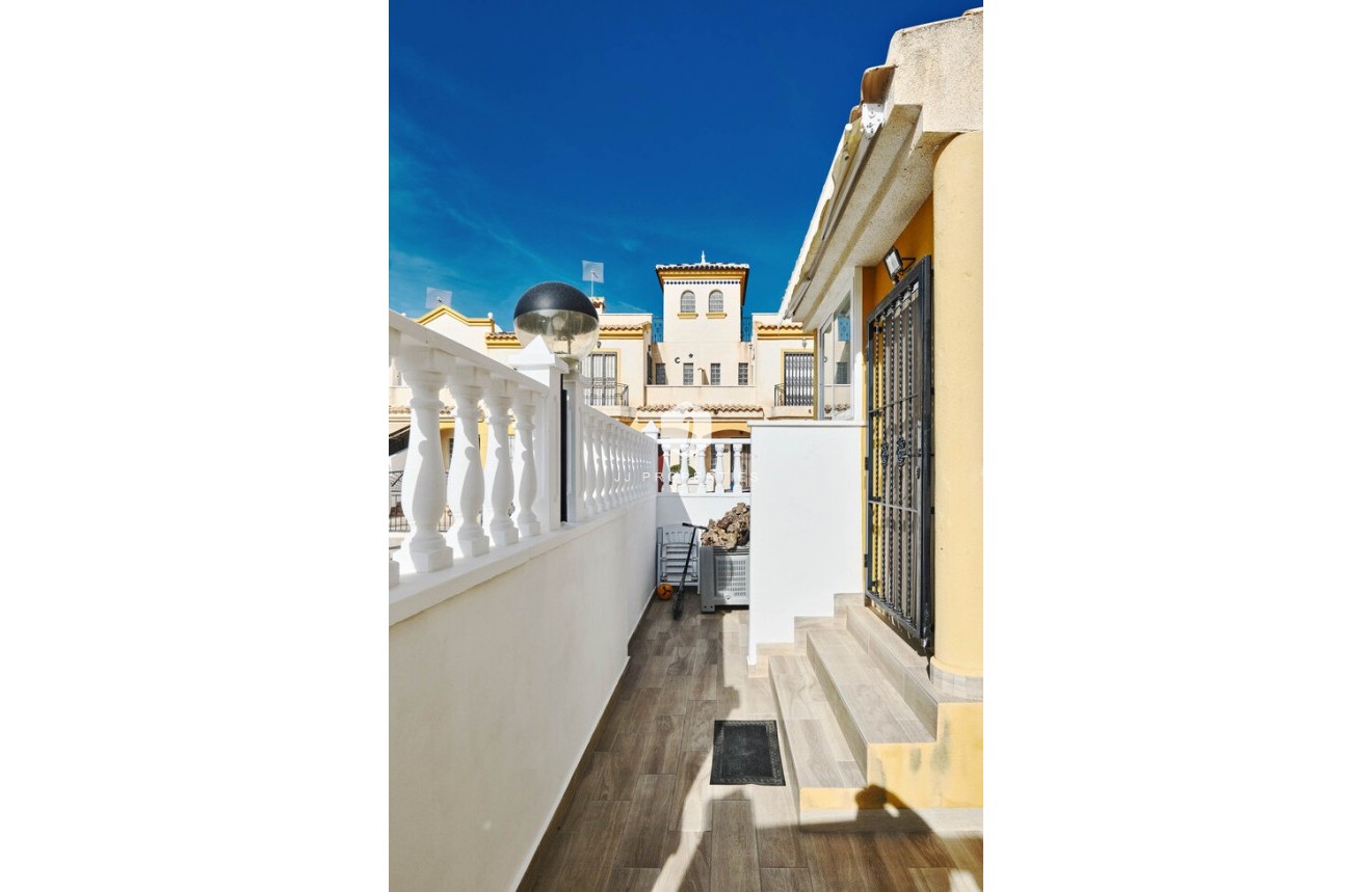 Resale - Chalet -
Guardamar del Segura - El Raso