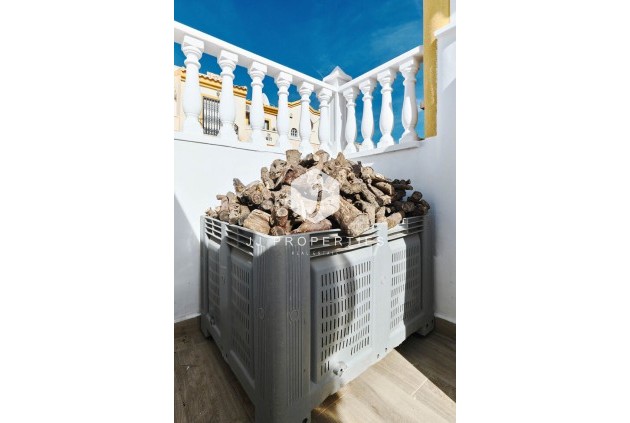 Resale - Chalet -
Guardamar del Segura - El Raso