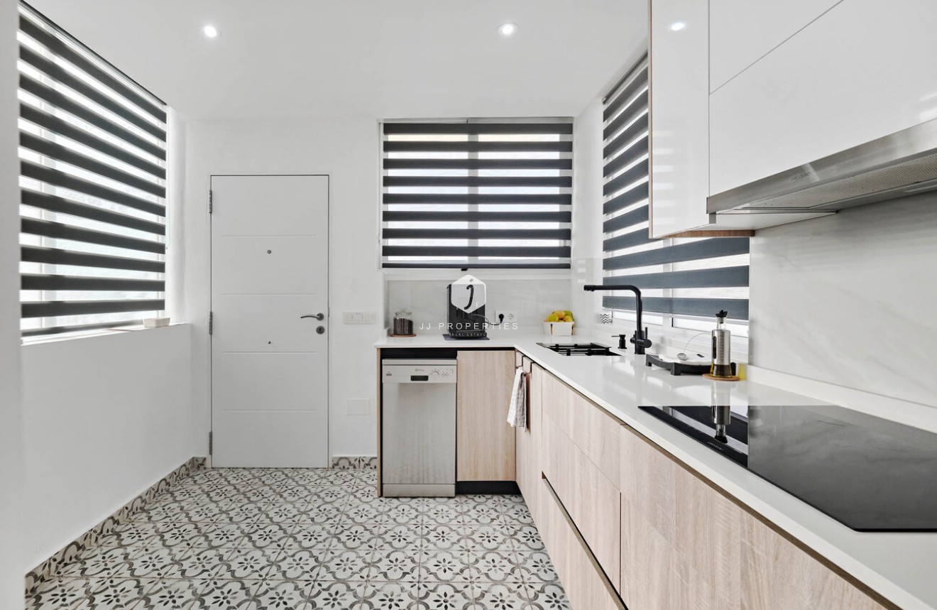 Resale - Chalet -
Guardamar del Segura - El Raso