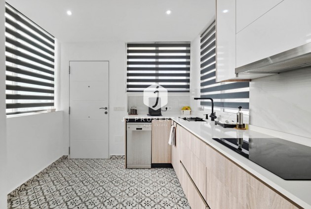 Resale - Chalet -
Guardamar del Segura - El Raso