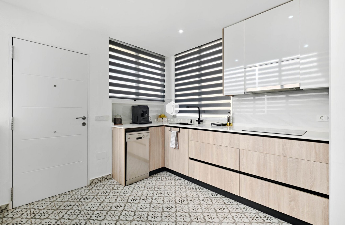 Resale - Chalet -
Guardamar del Segura - El Raso