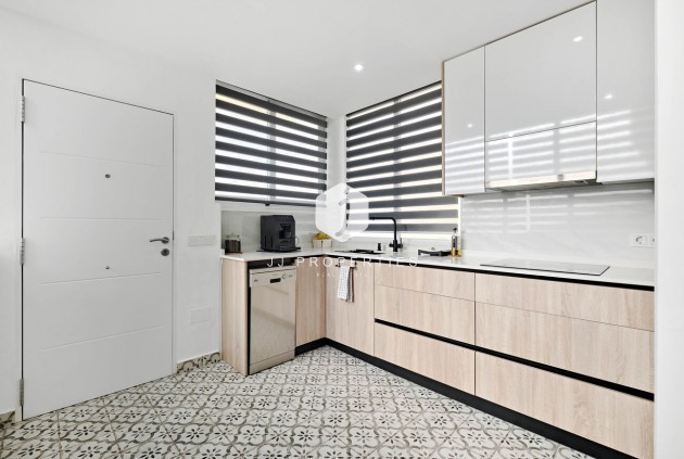 Resale - Chalet -
Guardamar del Segura - El Raso