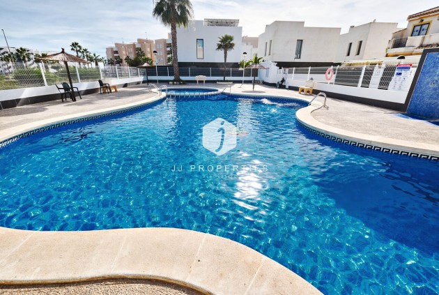 Resale - Chalet -
Guardamar del Segura - El Raso