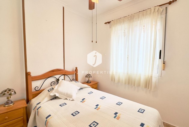 Resale - Apartment / flat -
Torrevieja - Centro