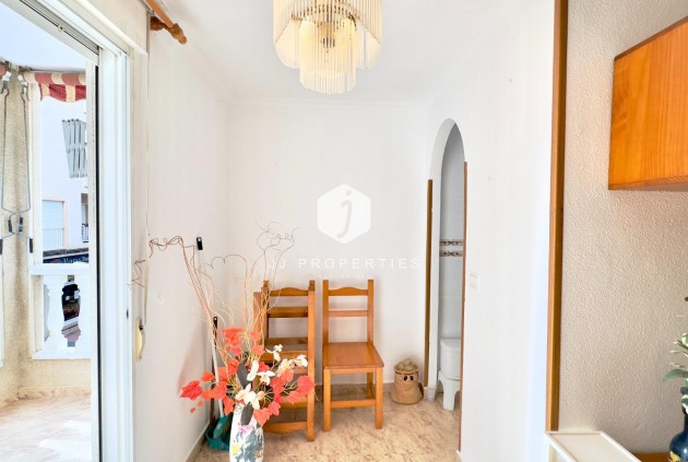 Resale - Apartment / flat -
Torrevieja - Centro