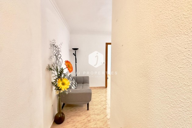 Resale - Apartment / flat -
Torrevieja - Centro