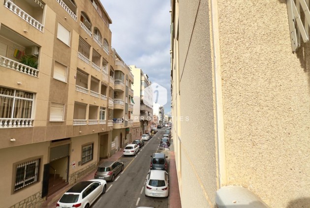 Resale - Apartment / flat -
Torrevieja - Centro