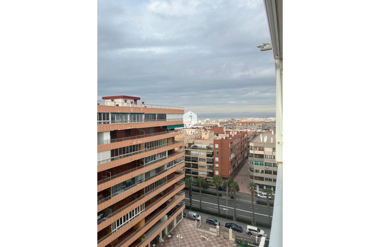 Resale - Apartment / flat -
Torrevieja - El Acequión - Los Náufragos