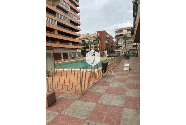 Resale - Apartment / flat -
Torrevieja - El Acequión - Los Náufragos