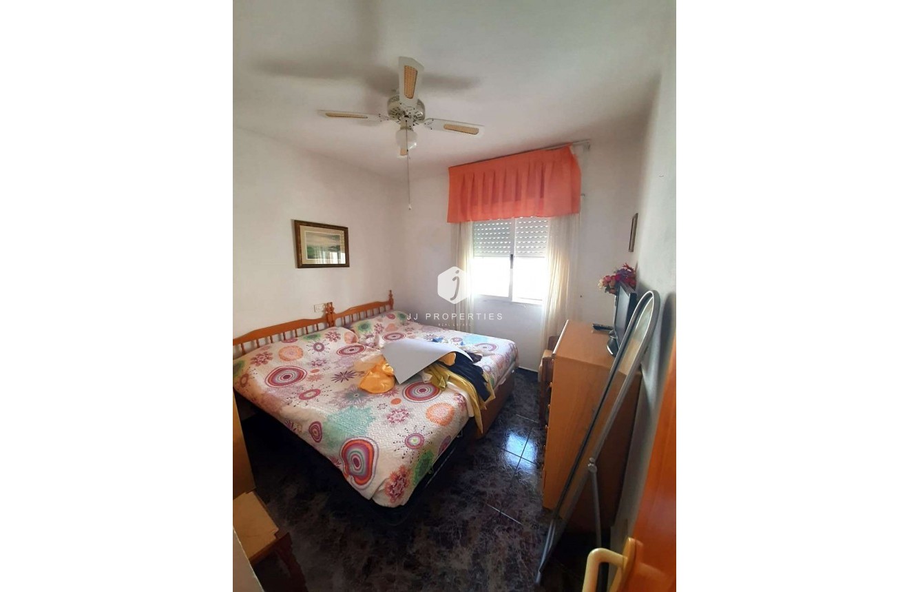 Resale - Bungalow -
Torrevieja - Costa Blanca