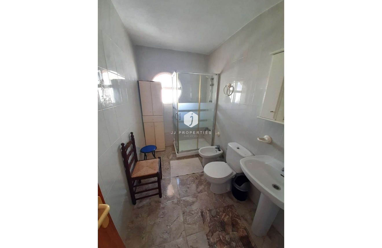 Resale - Bungalow -
Torrevieja - Costa Blanca