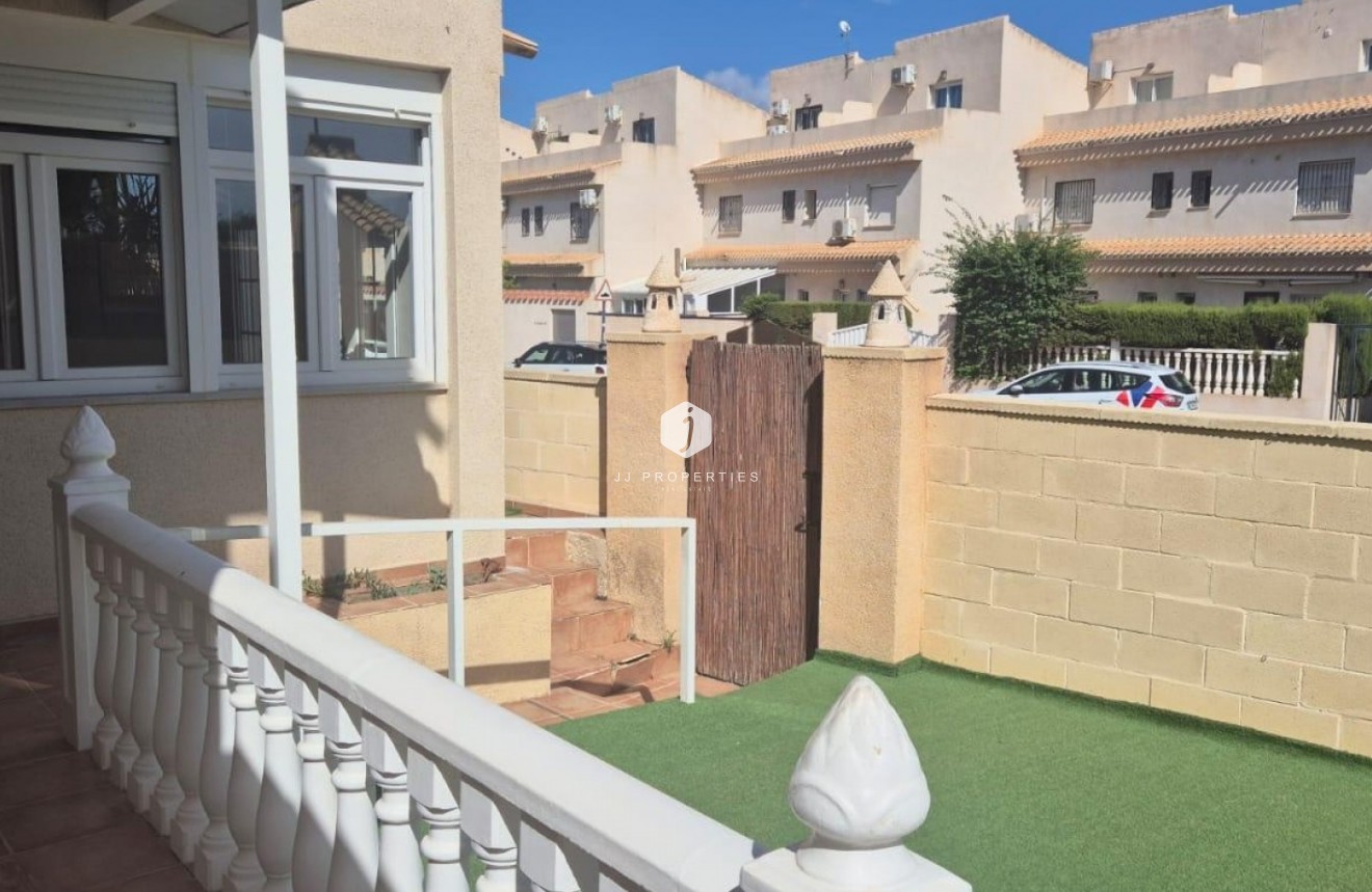 Segunda mano - Chalet -
Orihuela Costa - Costa Blanca