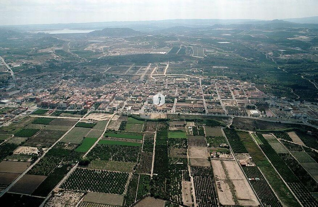 Neue Gebäude - Wohnung -
Bigastro - pueblo