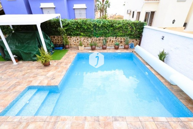 Segunda mano - Villa -
San Miguel de Salinas - Inland