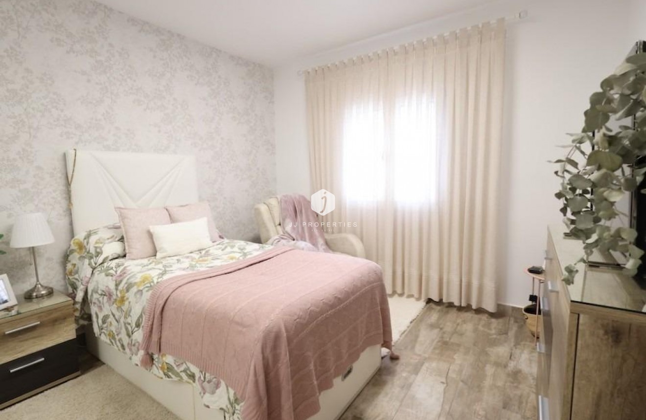 Segunda mano - Villa -
San Miguel de Salinas - Inland