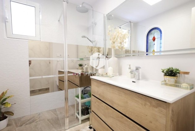 Segunda mano - Villa -
San Miguel de Salinas - Inland