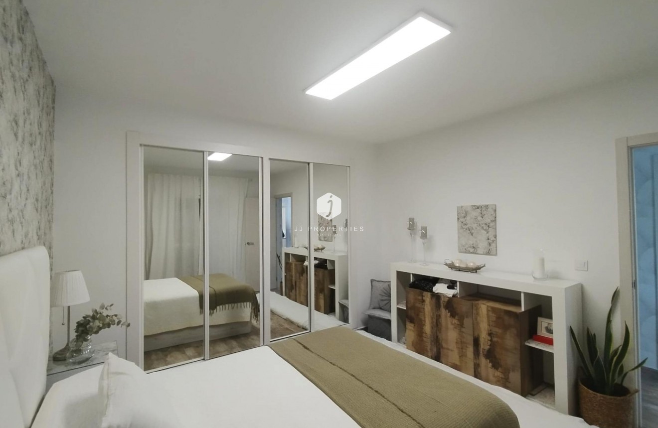 Segunda mano - Villa -
San Miguel de Salinas - Inland