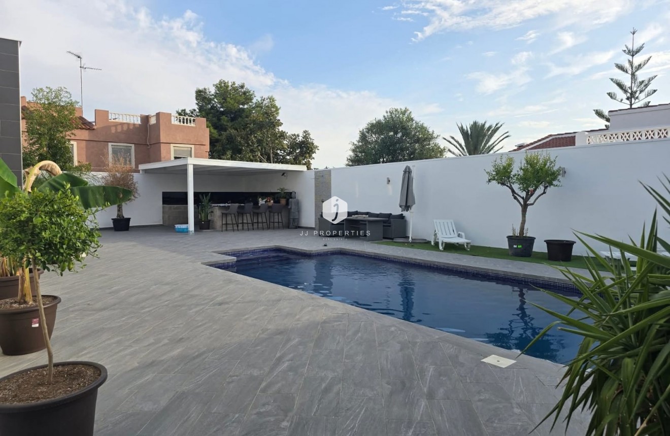 D'occasion - Villa -
Ciudad Quesada - Costa Blanca