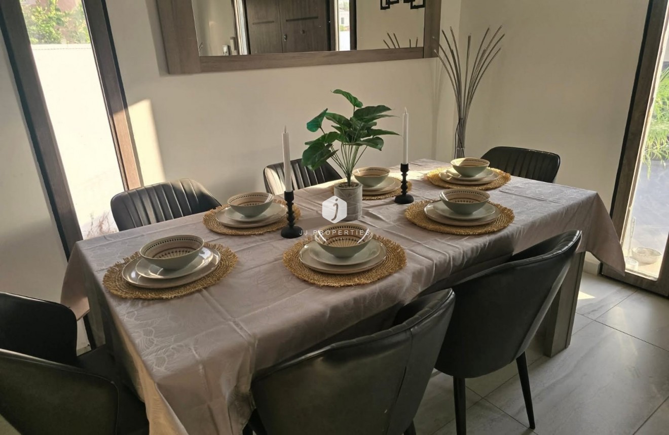 D'occasion - Villa -
Ciudad Quesada - Costa Blanca