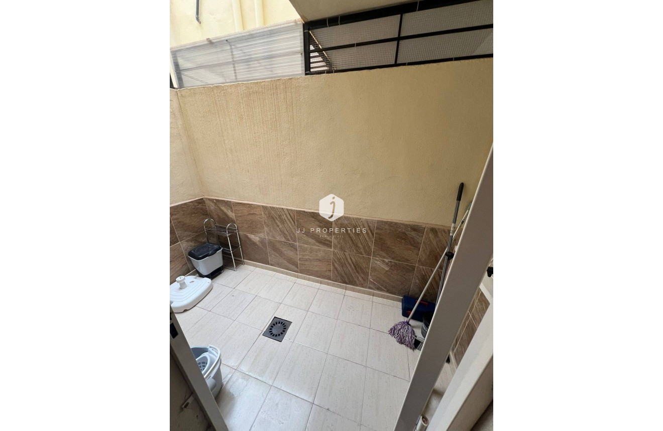 Resale - Bungalow -
Orihuela Costa - La Florida