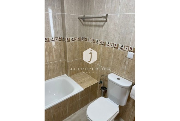 Resale - Apartment / flat -
San Miguel de Salinas - Inland