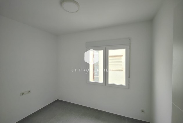 Resale - Apartment / flat -
Torrevieja - Costa Blanca