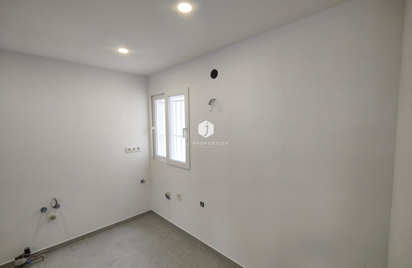 Resale - Apartment / flat -
Torrevieja - Costa Blanca