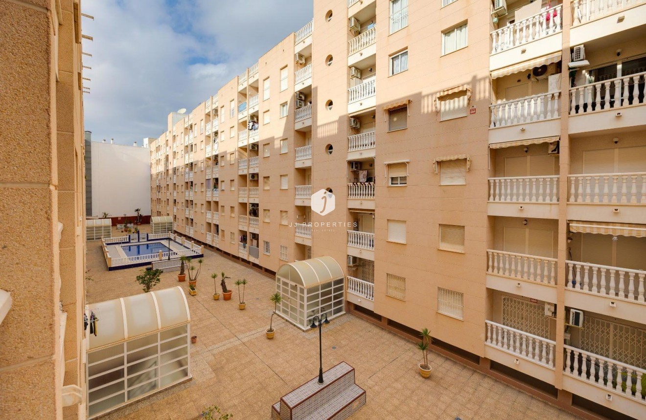 Aus zweiter Hand - Wohnung -
Torrevieja - Centro