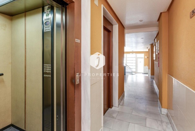 Aus zweiter Hand - Wohnung -
Torrevieja - Centro