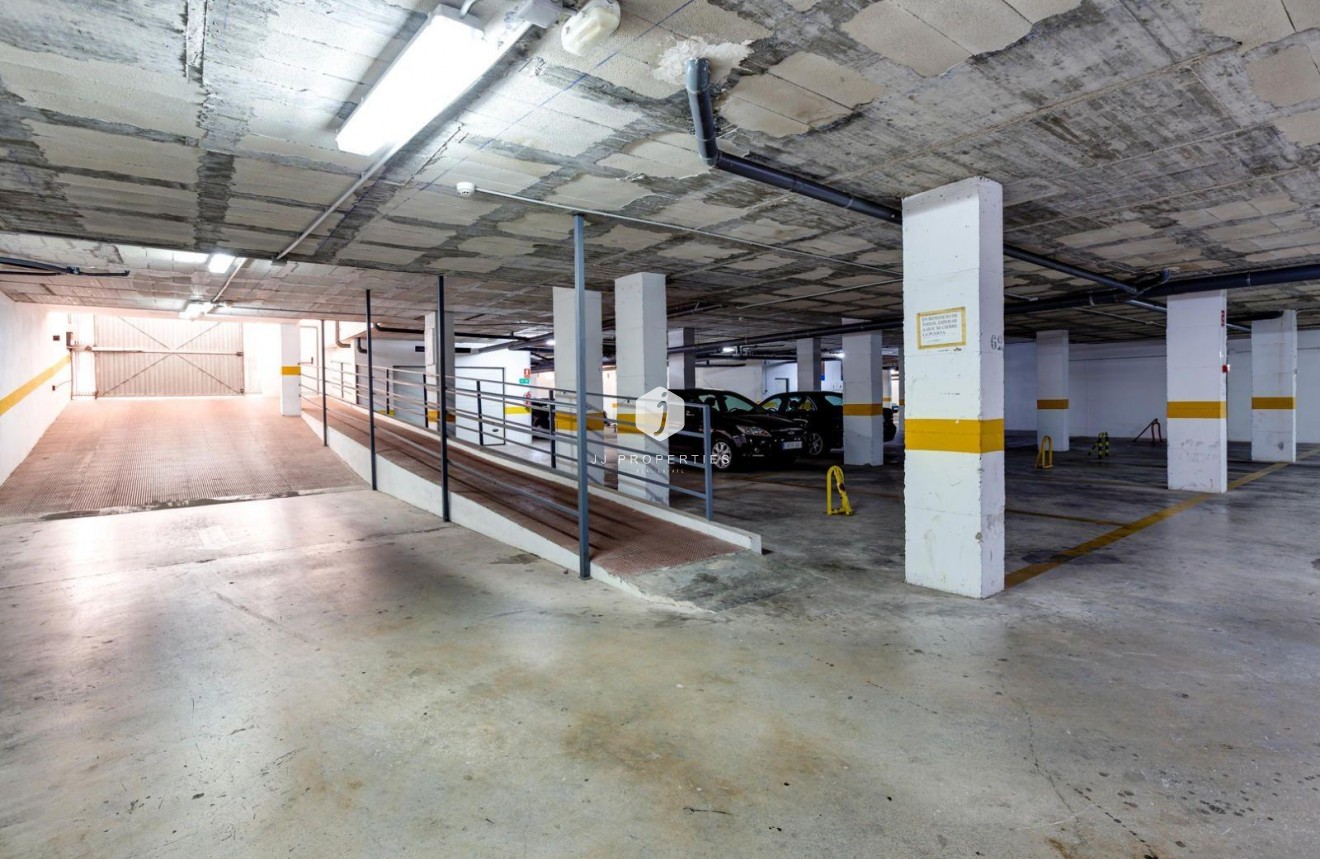 Aus zweiter Hand - Wohnung -
Torrevieja - Centro