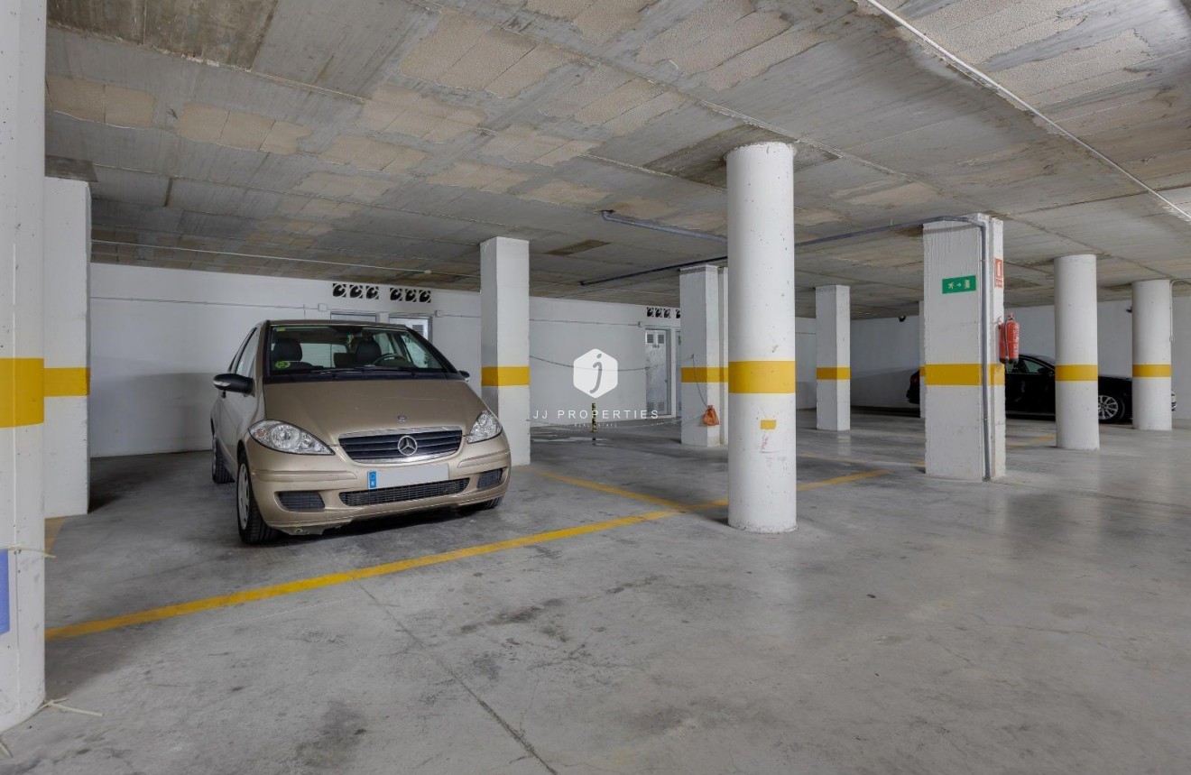 Aus zweiter Hand - Wohnung -
Torrevieja - Centro