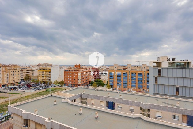 Aus zweiter Hand - Wohnung -
Torrevieja - Centro