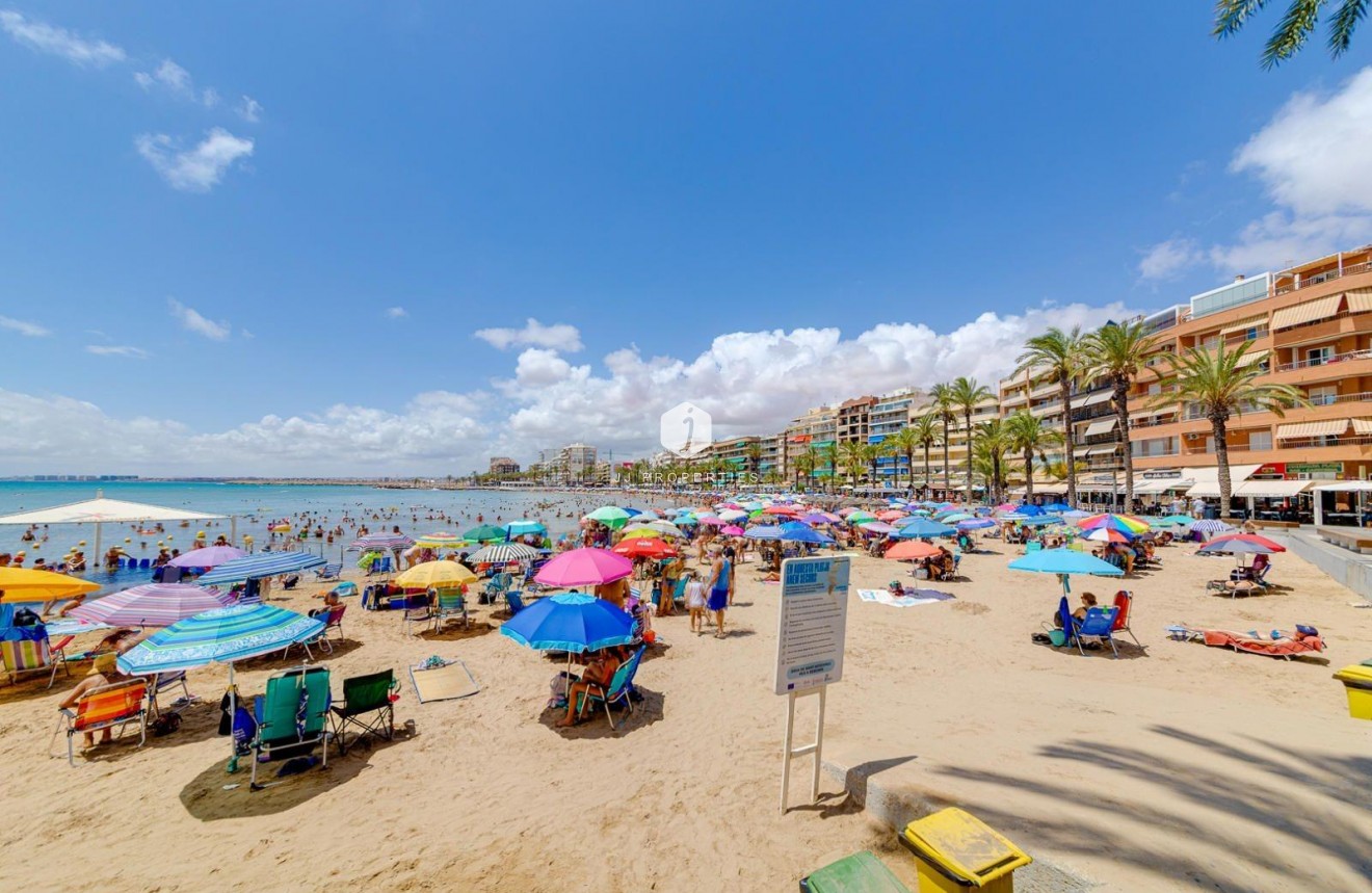 Aus zweiter Hand - Wohnung -
Torrevieja - Centro