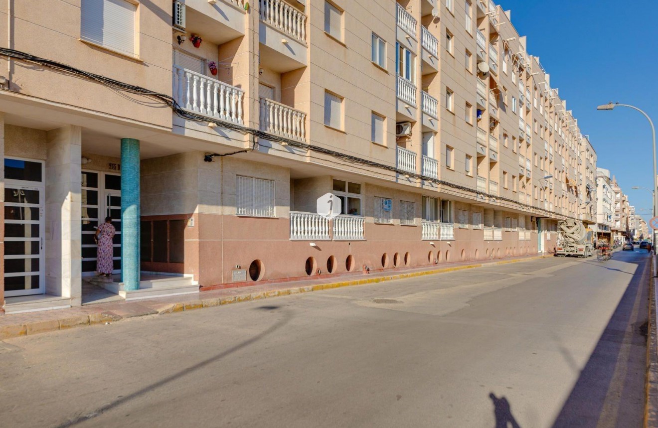 Aus zweiter Hand - Wohnung -
Torrevieja - Centro