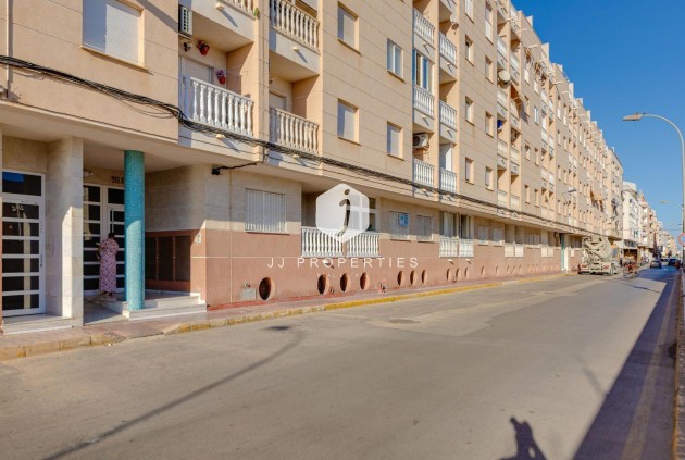 Aus zweiter Hand - Wohnung -
Torrevieja - Centro