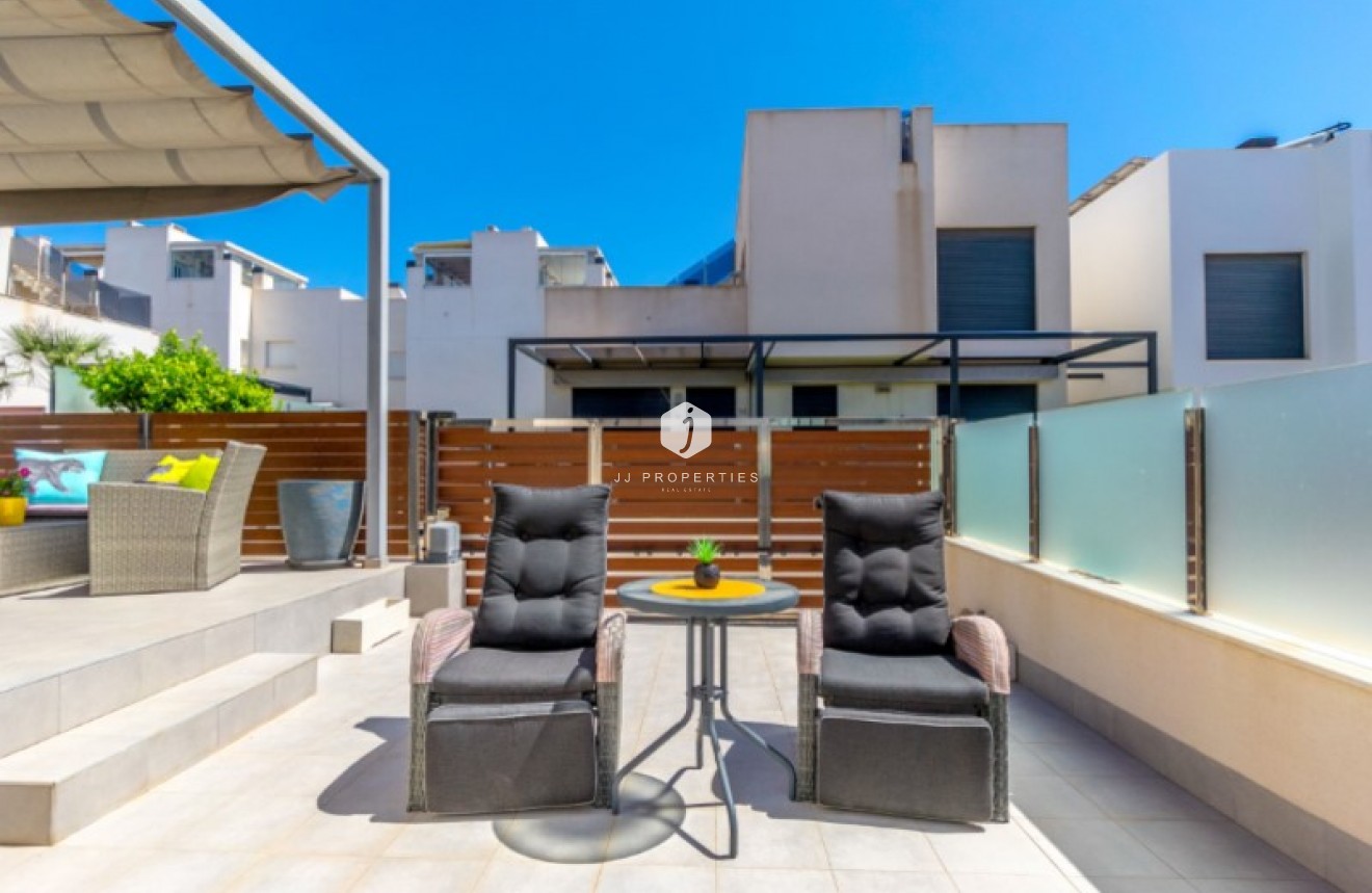 Resale - Villa -
Torrevieja - Costa Blanca