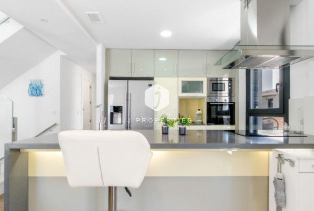 Resale - Villa -
Torrevieja - Costa Blanca