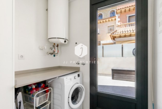 Resale - Villa -
Torrevieja - Costa Blanca