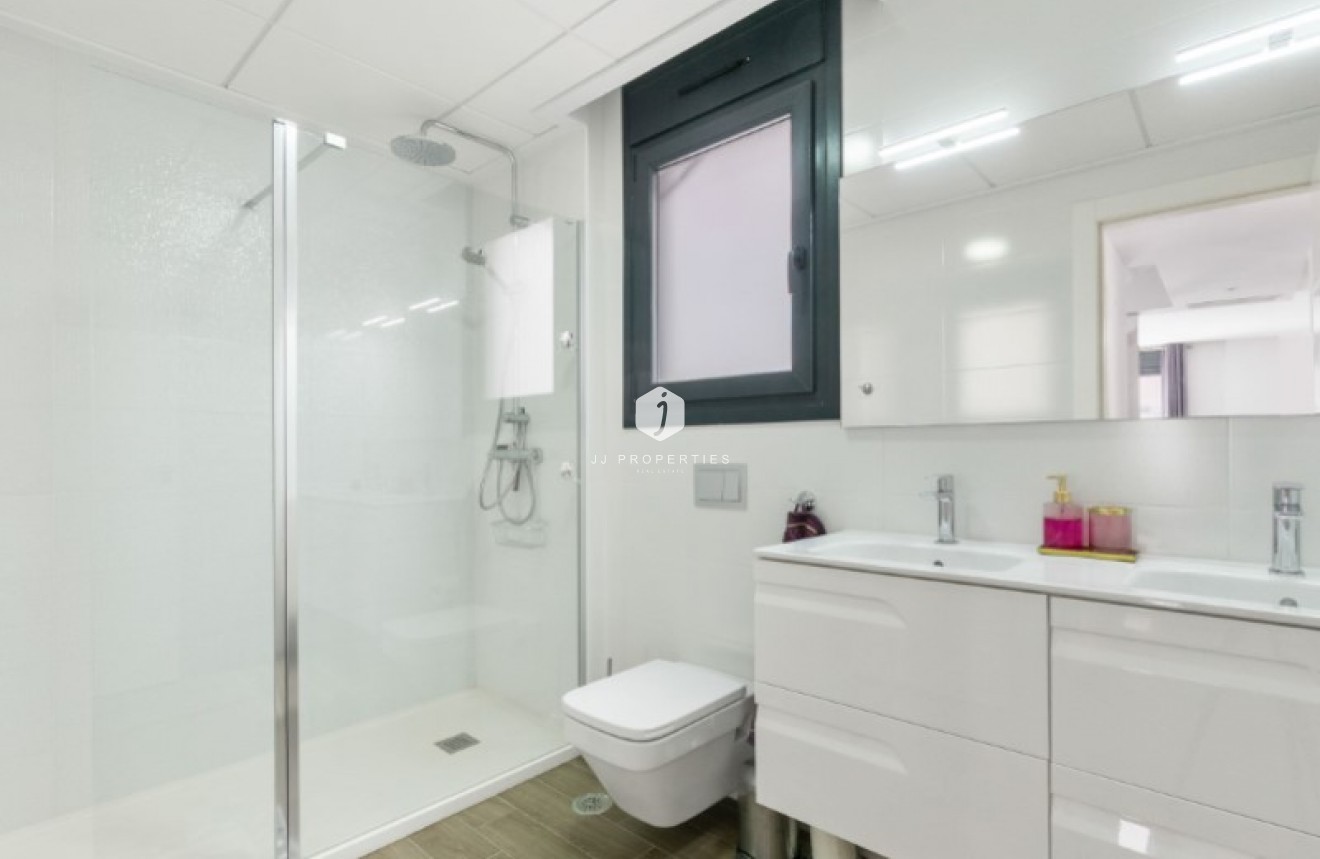 Resale - Villa -
Torrevieja - Costa Blanca