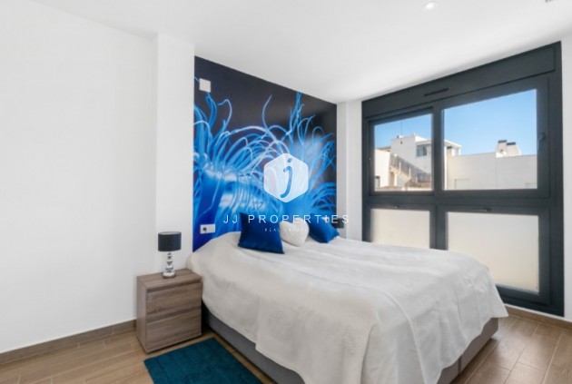 Resale - Villa -
Torrevieja - Costa Blanca