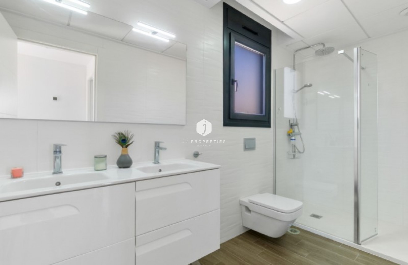 Resale - Villa -
Torrevieja - Costa Blanca